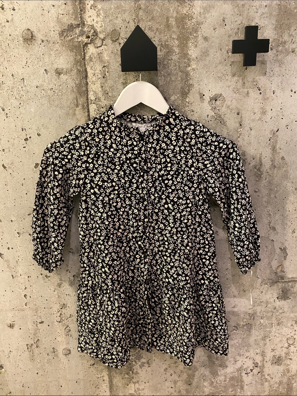 Zara Black and off white Floral Button-Up Tiered Press